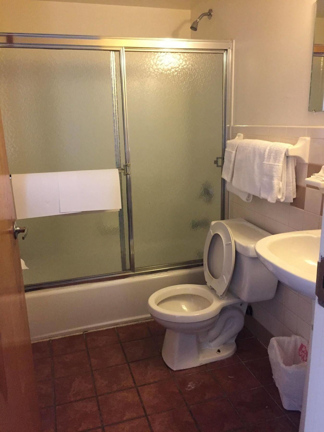 Hudson Plaza Motel Bayonne Jersey City Exterior photo